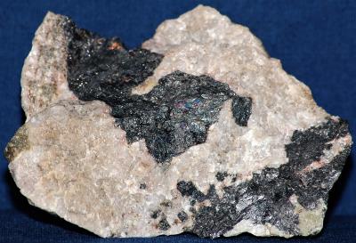 Hardystonite, willemite, esperite, franklinite and minor calcite from Franklin, NJ
