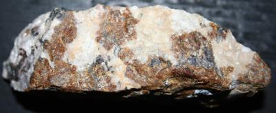 Prehnite, willemite, axinite, margarosanite, xonotlite, Franklin