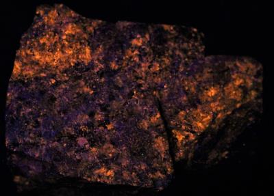 Gray sphalerite from the Buckwheat dump Franklin, NJ under shortwave UV Light