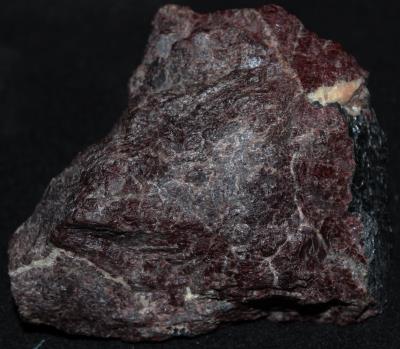 Grape willemite with calcite and magnetite from Franklin NJ